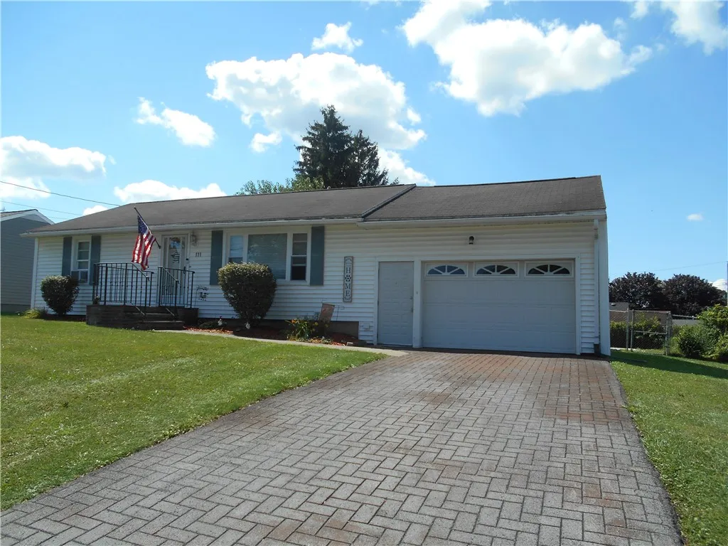 111 Palmer Street, Auburn, New York 13021, Auburn, New York 13021, 2 Bedrooms Bedrooms, 7 Rooms Rooms,2 BathroomsBathrooms,Residential,For Sale,111 Palmer Street, Auburn, New York 13021,R1633211