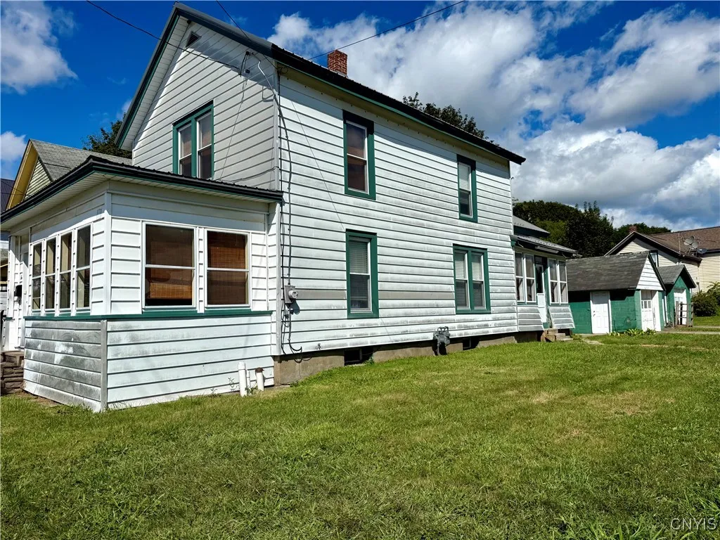 62 Elm Street, Cortland, New York 13045, Cortland, New York 13045, 3 Bedrooms Bedrooms, 9 Rooms Rooms,1 BathroomBathrooms,Residential Lease,For Rent,62 Elm Street, Cortland, New York 13045,S1632387
