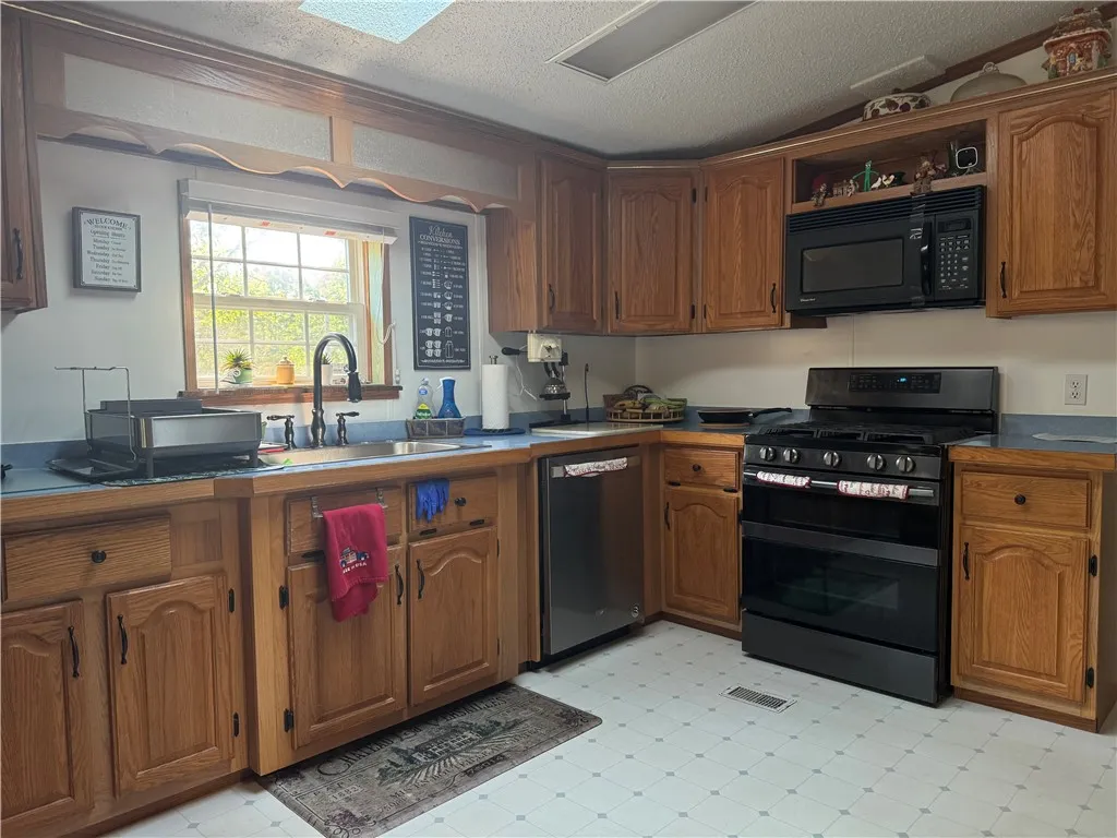 452 Upper Green Street, Otego, New York 13825, Otego, New York 13825, 4 Bedrooms Bedrooms, 9 Rooms Rooms,2 BathroomsBathrooms,Residential,For Sale,452 Upper Green Street, Otego, New York 13825,R1631411