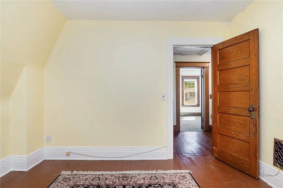 1014 Garson Ave, Rochester, New York 14609, Rochester, New York 14609, 3 Bedrooms Bedrooms, 6 Rooms Rooms,1 BathroomBathrooms,Residential,For Sale,1014 Garson Ave, Rochester, New York 14609,R1633185