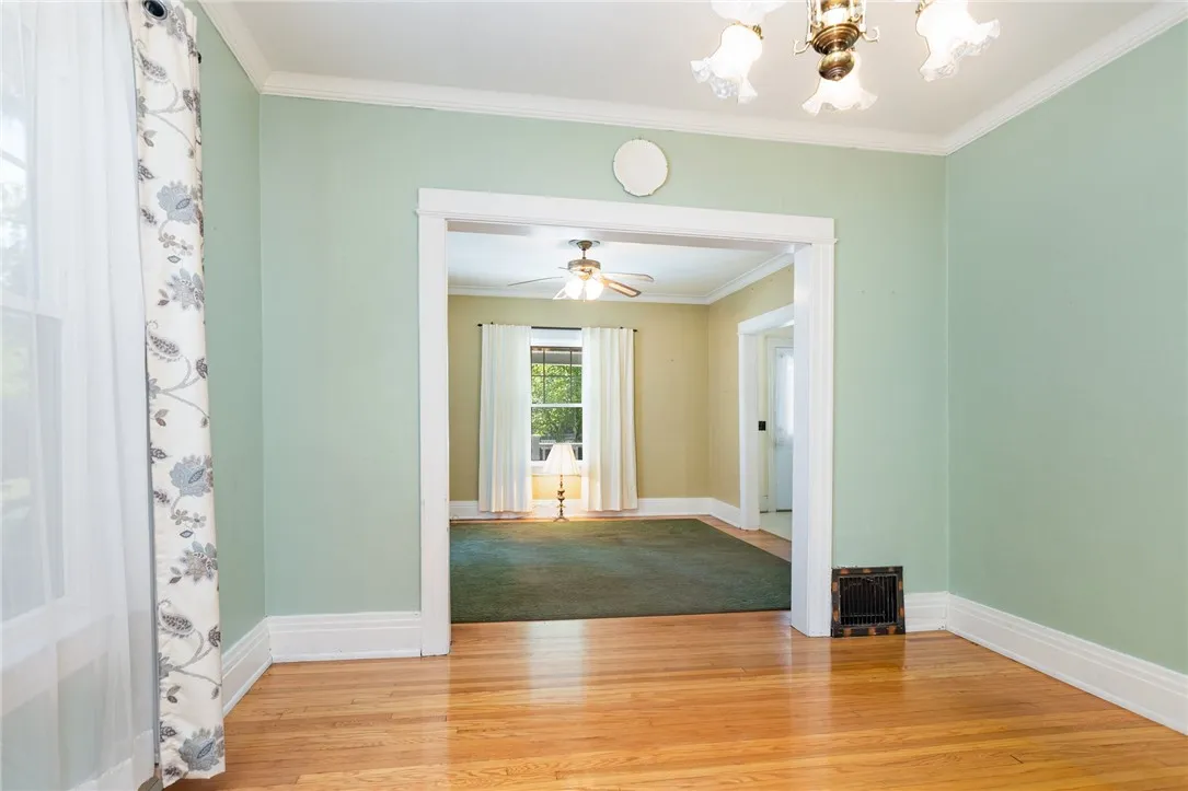1014 Garson Ave, Rochester, New York 14609, Rochester, New York 14609, 3 Bedrooms Bedrooms, 6 Rooms Rooms,1 BathroomBathrooms,Residential,For Sale,1014 Garson Ave, Rochester, New York 14609,R1633185