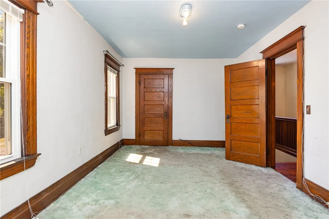 1014 Garson Ave, Rochester, New York 14609, Rochester, New York 14609, 3 Bedrooms Bedrooms, 6 Rooms Rooms,1 BathroomBathrooms,Residential,For Sale,1014 Garson Ave, Rochester, New York 14609,R1633185