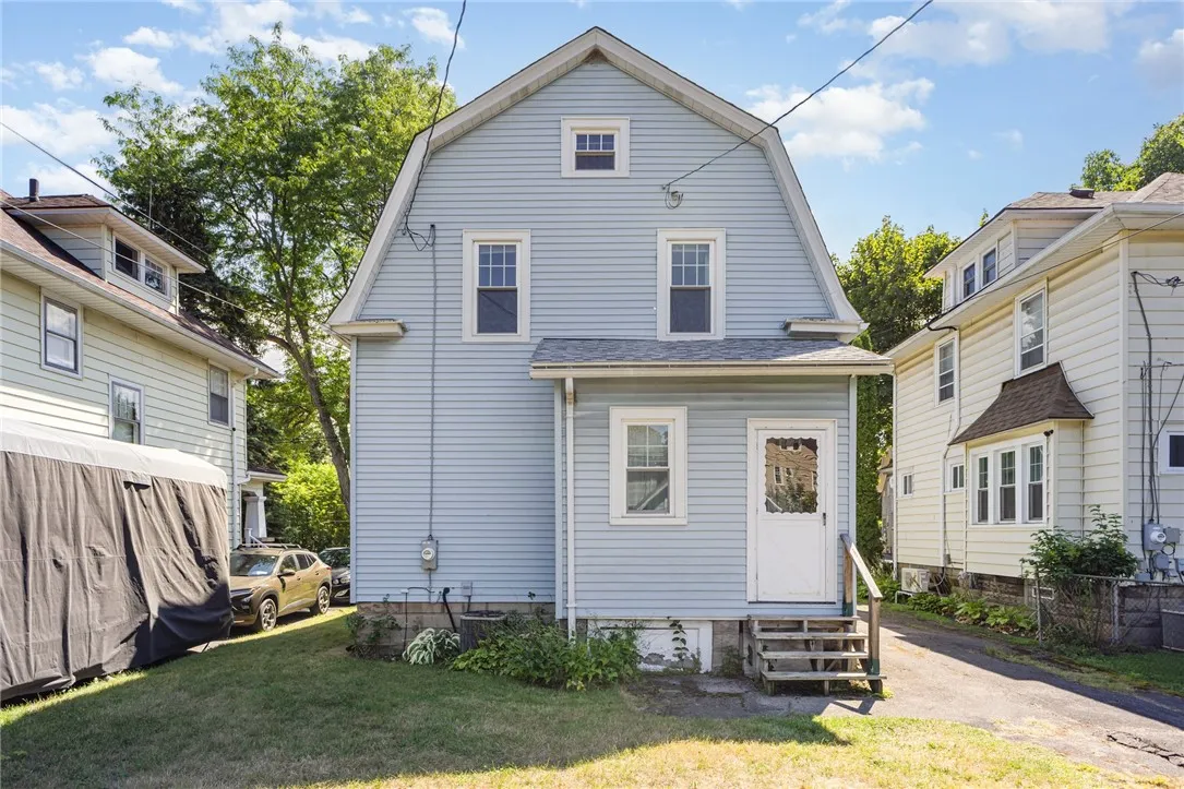 1014 Garson Ave, Rochester, New York 14609, Rochester, New York 14609, 3 Bedrooms Bedrooms, 6 Rooms Rooms,1 BathroomBathrooms,Residential,For Sale,1014 Garson Ave, Rochester, New York 14609,R1633185