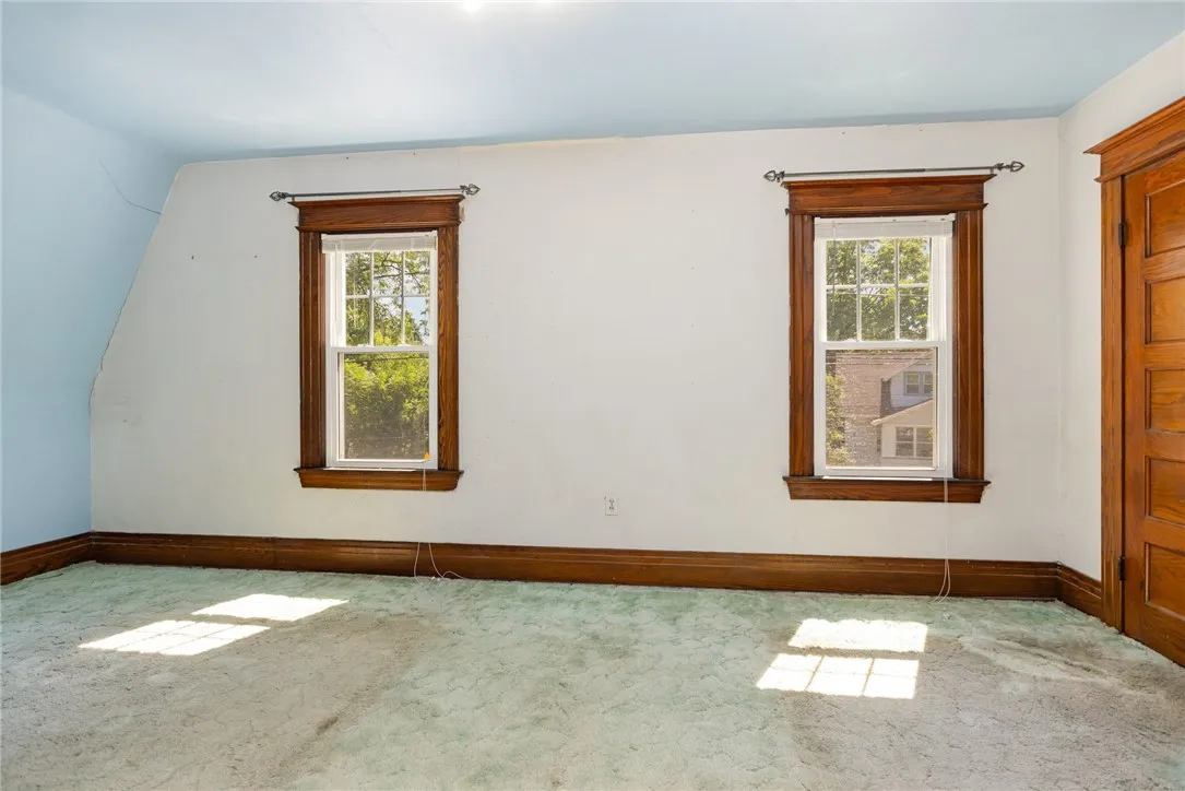 1014 Garson Ave, Rochester, New York 14609, Rochester, New York 14609, 3 Bedrooms Bedrooms, 6 Rooms Rooms,1 BathroomBathrooms,Residential,For Sale,1014 Garson Ave, Rochester, New York 14609,R1633185
