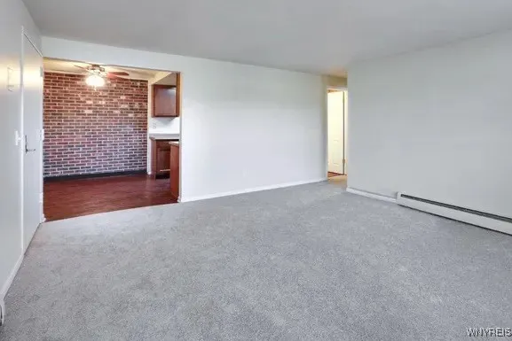 4389 Apt #6 Chestnut Ridge, Amherst, New York 1422, Amherst, New York 14228, 2 Bedrooms Bedrooms, 4 Rooms Rooms,1 BathroomBathrooms,Residential Lease,For Rent,4389 Apt #6 Chestnut Ridge, Amherst, New York 1422,B1633222