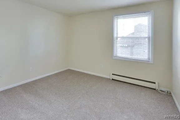 4389 Apt #6 Chestnut Ridge, Amherst, New York 1422, Amherst, New York 14228, 2 Bedrooms Bedrooms, 4 Rooms Rooms,1 BathroomBathrooms,Residential Lease,For Rent,4389 Apt #6 Chestnut Ridge, Amherst, New York 1422,B1633222