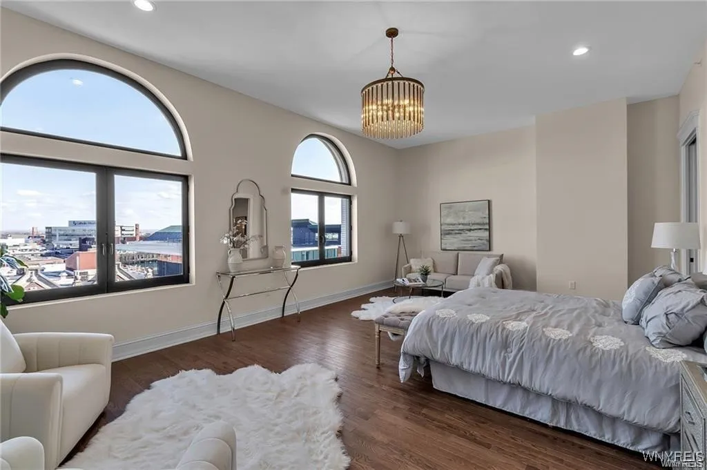 674 Main Street 5, Buffalo, New York 14202, Buffalo, New York 14202, 2 Bedrooms Bedrooms, 8 Rooms Rooms,2 BathroomsBathrooms,Residential Lease,For Rent,674 Main Street 5, Buffalo, New York 14202,B1632614
