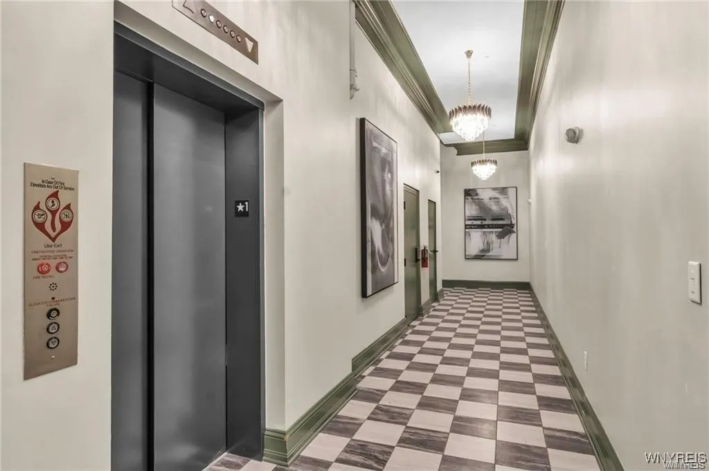 674 Main Street 5, Buffalo, New York 14202, Buffalo, New York 14202, 2 Bedrooms Bedrooms, 8 Rooms Rooms,2 BathroomsBathrooms,Residential Lease,For Rent,674 Main Street 5, Buffalo, New York 14202,B1632614