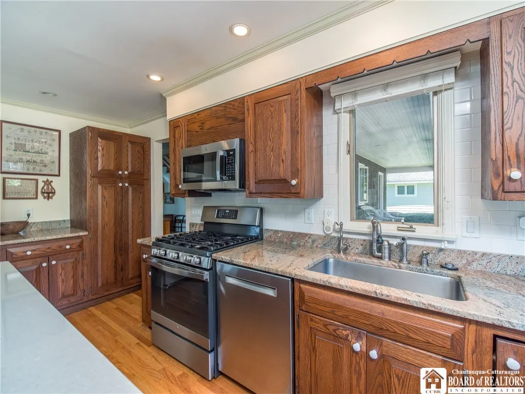 Granite countertops...new appliances included