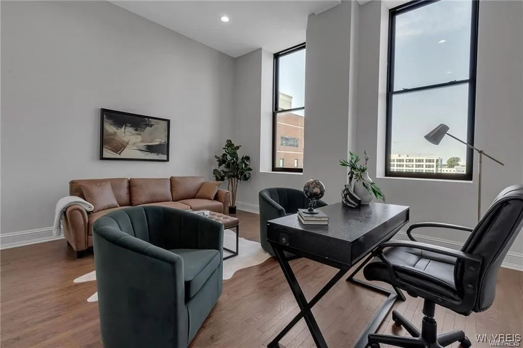 674 Main Street 4, Buffalo, New York 14202, Buffalo, New York 14202, 2 Bedrooms Bedrooms, 8 Rooms Rooms,2 BathroomsBathrooms,Residential,For Sale,674 Main Street 4, Buffalo, New York 14202,B1632610