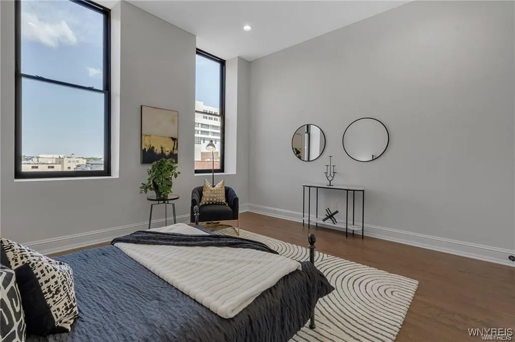 674 Main Street 4, Buffalo, New York 14202, Buffalo, New York 14202, 2 Bedrooms Bedrooms, 8 Rooms Rooms,2 BathroomsBathrooms,Residential,For Sale,674 Main Street 4, Buffalo, New York 14202,B1632610