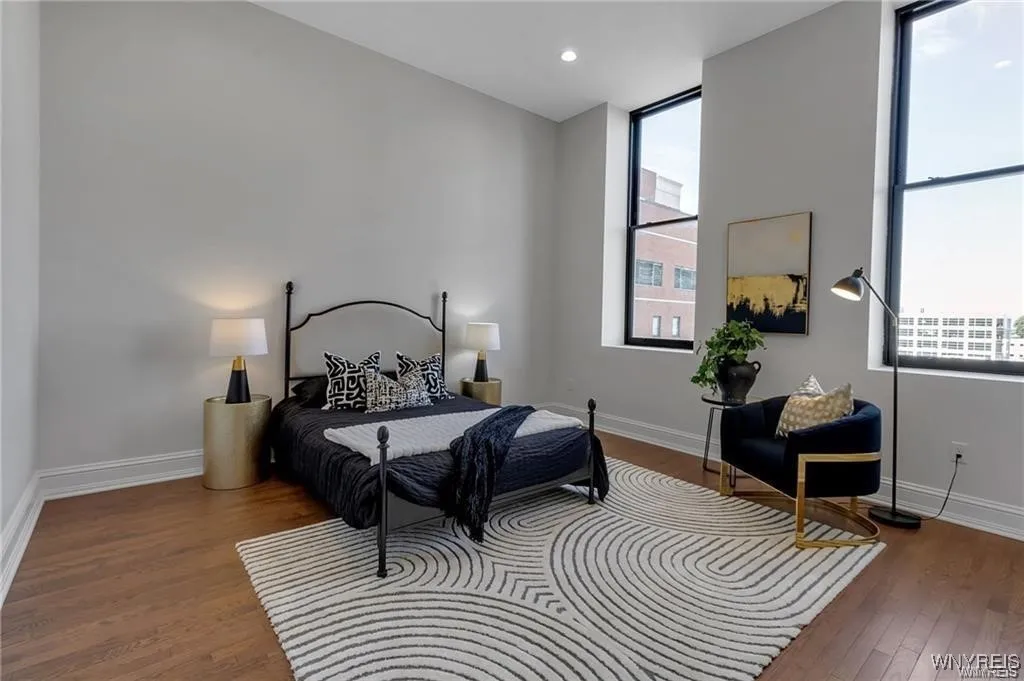 674 Main Street 4, Buffalo, New York 14202, Buffalo, New York 14202, 2 Bedrooms Bedrooms, 8 Rooms Rooms,2 BathroomsBathrooms,Residential,For Sale,674 Main Street 4, Buffalo, New York 14202,B1632610