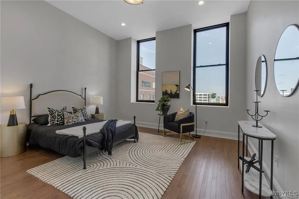 674 Main Street 4, Buffalo, New York 14202, Buffalo, New York 14202, 2 Bedrooms Bedrooms, 8 Rooms Rooms,2 BathroomsBathrooms,Residential,For Sale,674 Main Street 4, Buffalo, New York 14202,B1632610