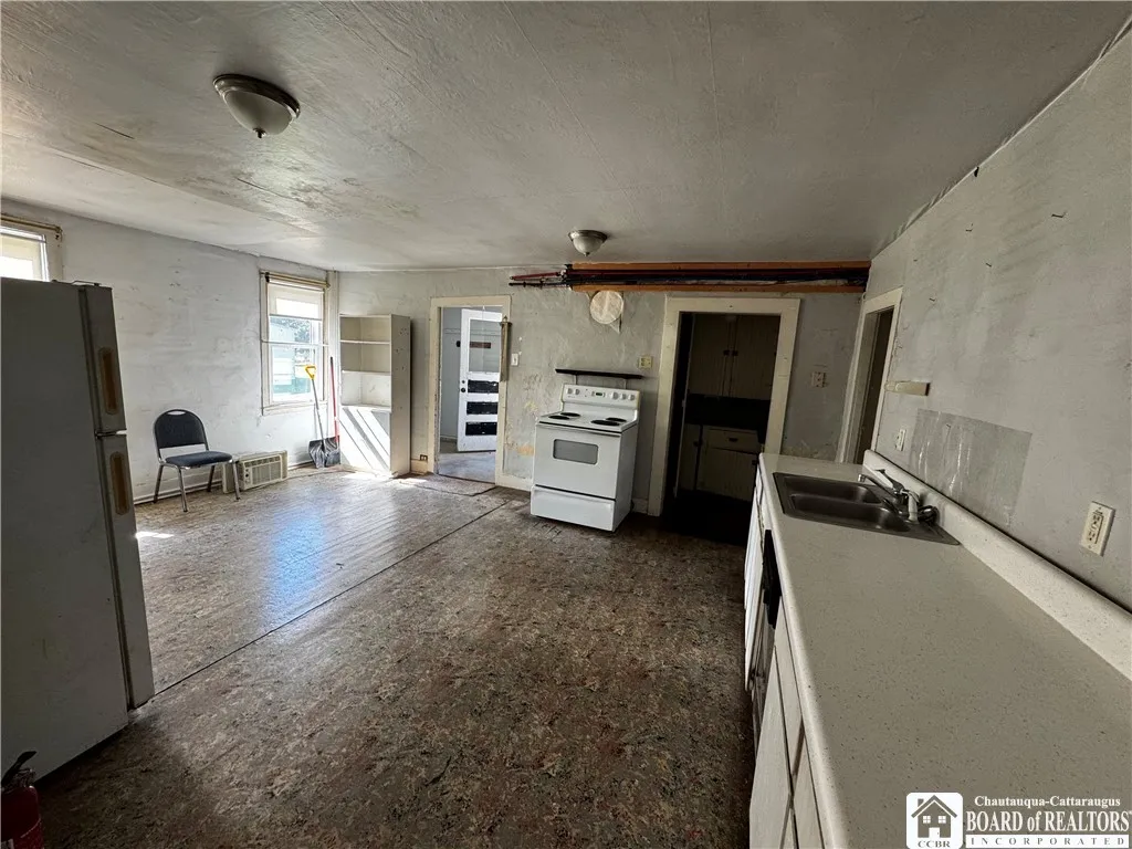 58 North Erie Street, Chautauqua, New York 14757, Chautauqua, New York 14757, 3 Bedrooms Bedrooms, 11 Rooms Rooms,1 BathroomBathrooms,Residential,For Sale,58 North Erie Street, Chautauqua, New York 14757,R1633033