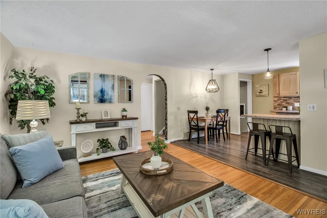 39 Delray Avenue, West Seneca, New York 14224, West Seneca, New York 14224, 3 Bedrooms Bedrooms, 8 Rooms Rooms,2 BathroomsBathrooms,Residential,For Sale,39 Delray Avenue, West Seneca, New York 14224,B1632847