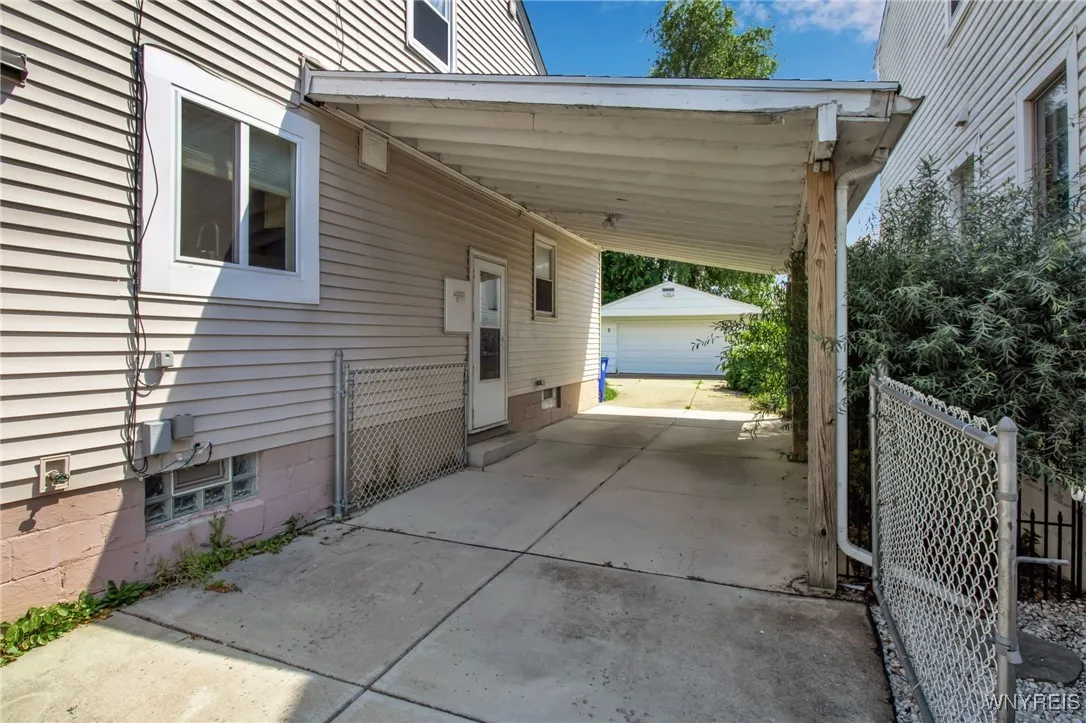 39 Delray Avenue, West Seneca, New York 14224, West Seneca, New York 14224, 3 Bedrooms Bedrooms, 8 Rooms Rooms,2 BathroomsBathrooms,Residential,For Sale,39 Delray Avenue, West Seneca, New York 14224,B1632847