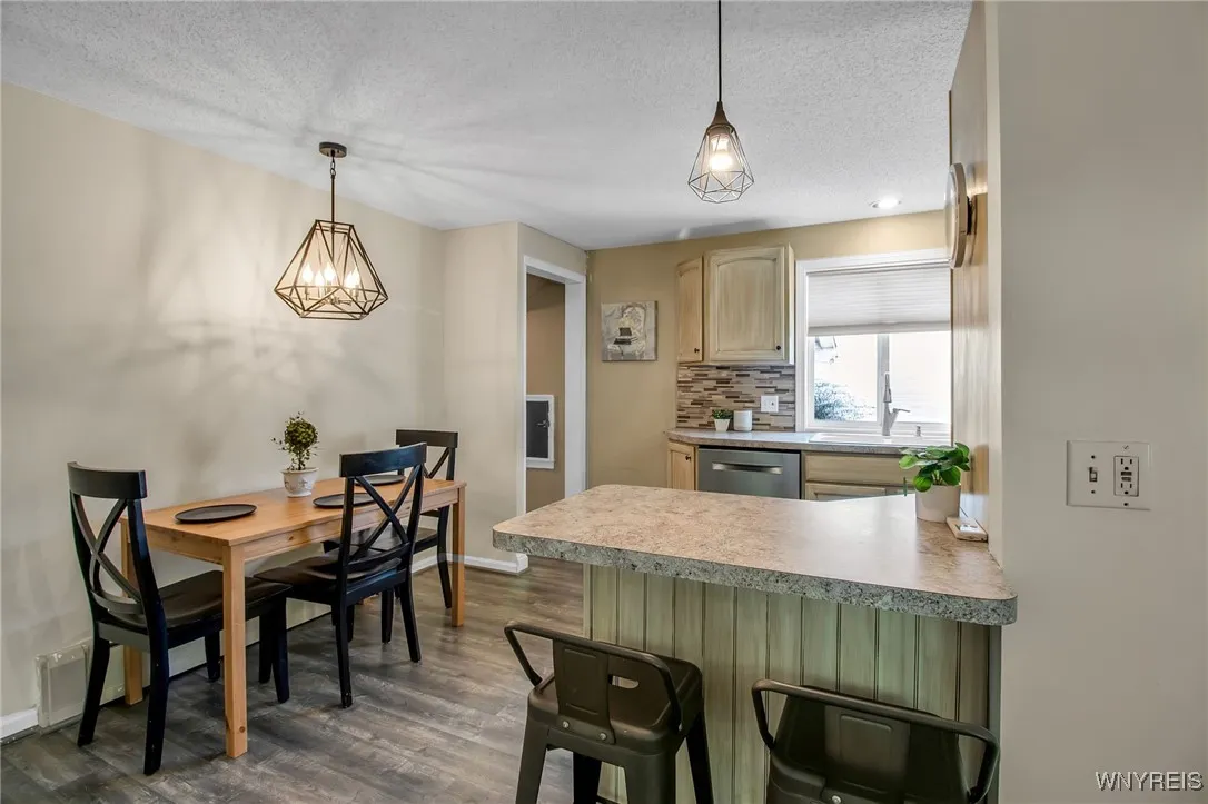 39 Delray Avenue, West Seneca, New York 14224, West Seneca, New York 14224, 3 Bedrooms Bedrooms, 8 Rooms Rooms,2 BathroomsBathrooms,Residential,For Sale,39 Delray Avenue, West Seneca, New York 14224,B1632847