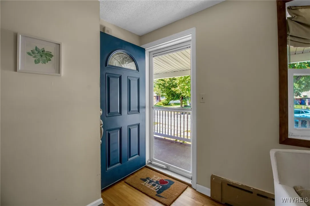 39 Delray Avenue, West Seneca, New York 14224, West Seneca, New York 14224, 3 Bedrooms Bedrooms, 8 Rooms Rooms,2 BathroomsBathrooms,Residential,For Sale,39 Delray Avenue, West Seneca, New York 14224,B1632847