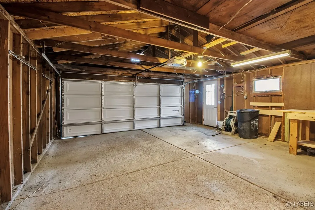 39 Delray Avenue, West Seneca, New York 14224, West Seneca, New York 14224, 3 Bedrooms Bedrooms, 8 Rooms Rooms,2 BathroomsBathrooms,Residential,For Sale,39 Delray Avenue, West Seneca, New York 14224,B1632847