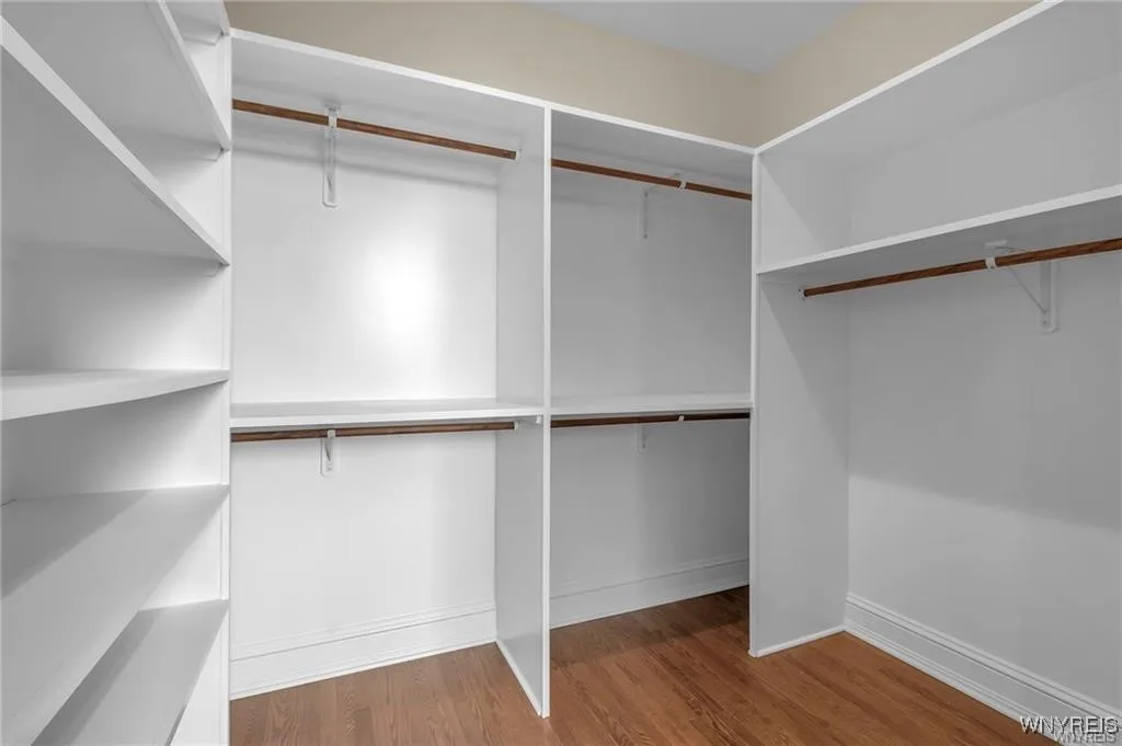 674 Main Street 3, Buffalo, New York 14202, Buffalo, New York 14202, 2 Bedrooms Bedrooms, 8 Rooms Rooms,2 BathroomsBathrooms,Residential,For Sale,674 Main Street 3, Buffalo, New York 14202,B1632605
