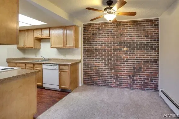 4393 Apt #5 Chestnut Ridge, Amherst, New York 1422, Amherst, New York 14228, 1 Bedroom Bedrooms, 3 Rooms Rooms,1 BathroomBathrooms,Residential Lease,For Rent,4393 Apt #5 Chestnut Ridge, Amherst, New York 1422,B1633225