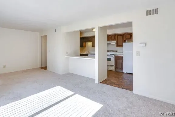 4309 Apt #8 Chestnut Ridge Road, Amherst, New York, Amherst, New York 14228, 1 Bedroom Bedrooms, 3 Rooms Rooms,1 BathroomBathrooms,Residential Lease,For Rent,4309 Apt #8 Chestnut Ridge Road, Amherst, New York,B1633215