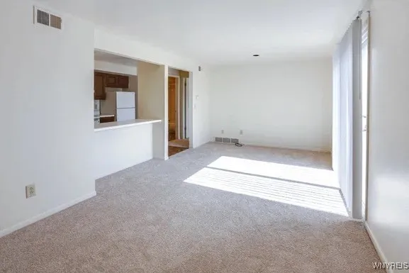 4309 Apt #8 Chestnut Ridge Road, Amherst, New York, Amherst, New York 14228, 1 Bedroom Bedrooms, 3 Rooms Rooms,1 BathroomBathrooms,Residential Lease,For Rent,4309 Apt #8 Chestnut Ridge Road, Amherst, New York,B1633215