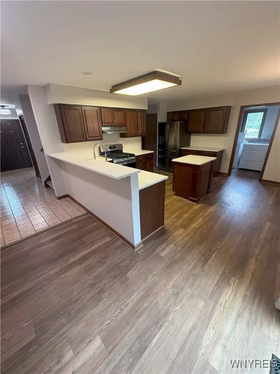 Beautiful, updated, spacious kitchen
