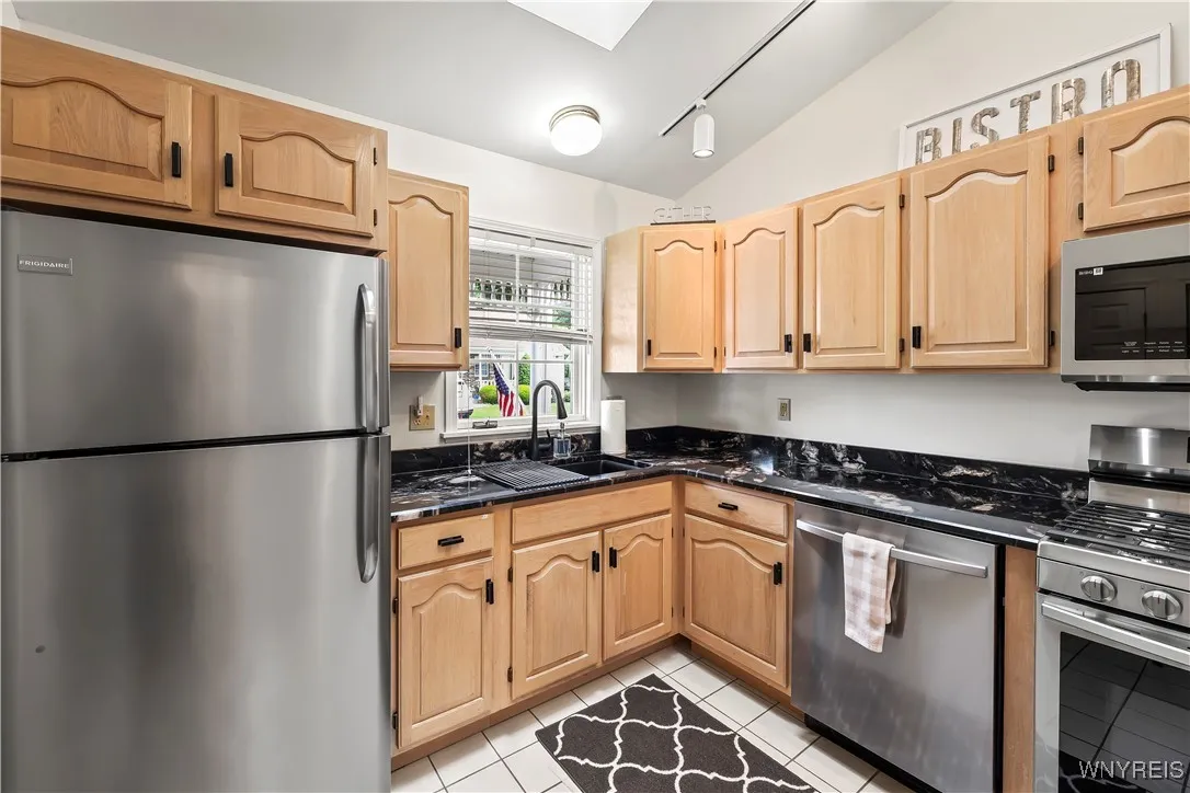 42 Spicebush Lane, Amherst, New York 14221, Amherst, New York 14221, 2 Bedrooms Bedrooms, 7 Rooms Rooms,2 BathroomsBathrooms,Residential,For Sale,42 Spicebush Lane, Amherst, New York 14221,B1633275