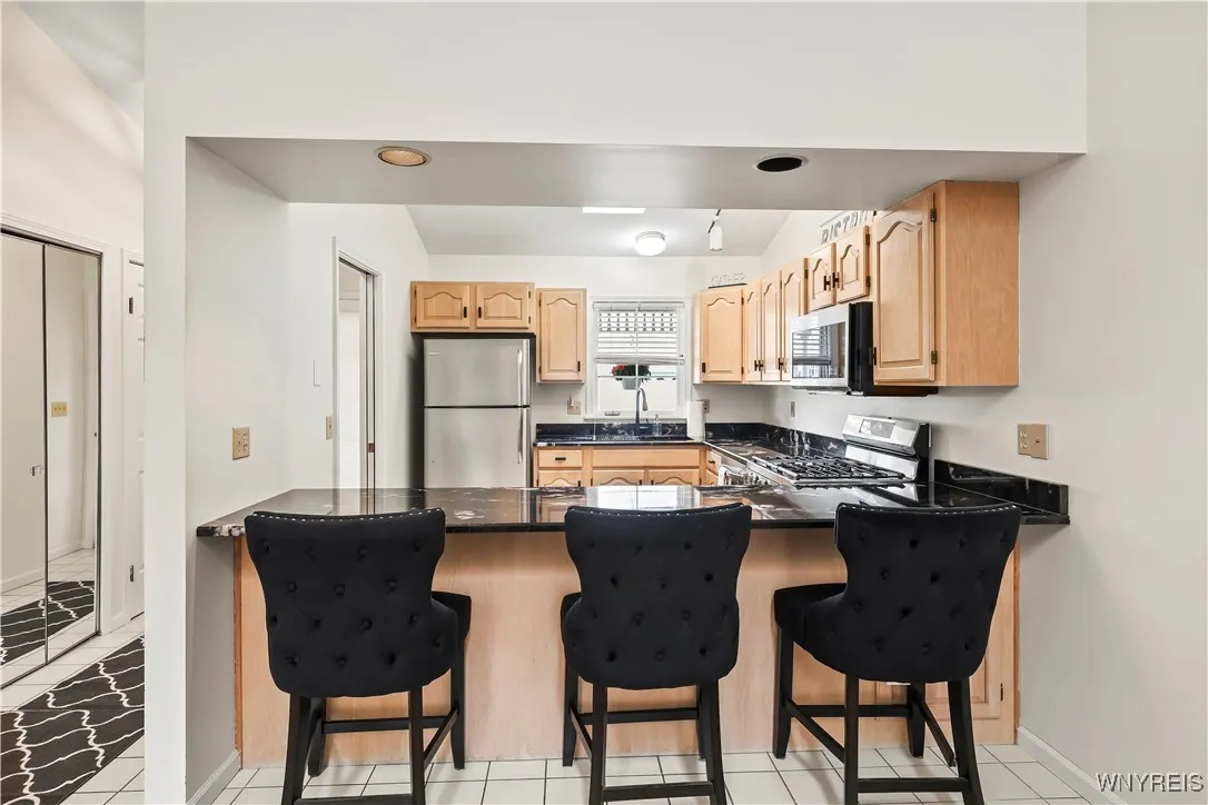 42 Spicebush Lane, Amherst, New York 14221, Amherst, New York 14221, 2 Bedrooms Bedrooms, 7 Rooms Rooms,2 BathroomsBathrooms,Residential,For Sale,42 Spicebush Lane, Amherst, New York 14221,B1633275