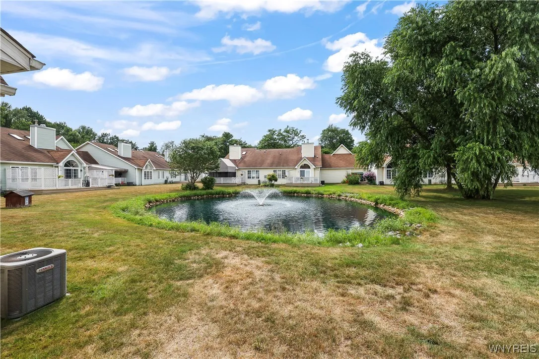 42 Spicebush Lane, Amherst, New York 14221, Amherst, New York 14221, 2 Bedrooms Bedrooms, 7 Rooms Rooms,2 BathroomsBathrooms,Residential,For Sale,42 Spicebush Lane, Amherst, New York 14221,B1633275