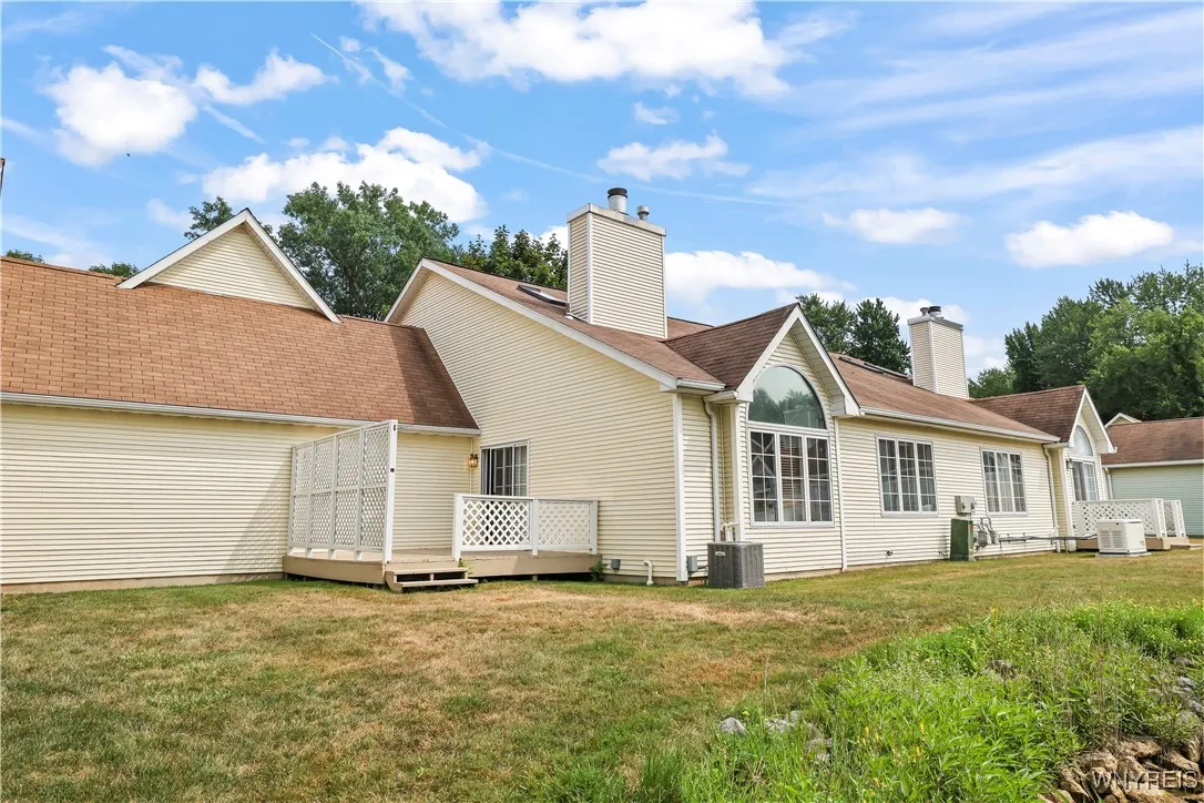 42 Spicebush Lane, Amherst, New York 14221, Amherst, New York 14221, 2 Bedrooms Bedrooms, 7 Rooms Rooms,2 BathroomsBathrooms,Residential,For Sale,42 Spicebush Lane, Amherst, New York 14221,B1633275