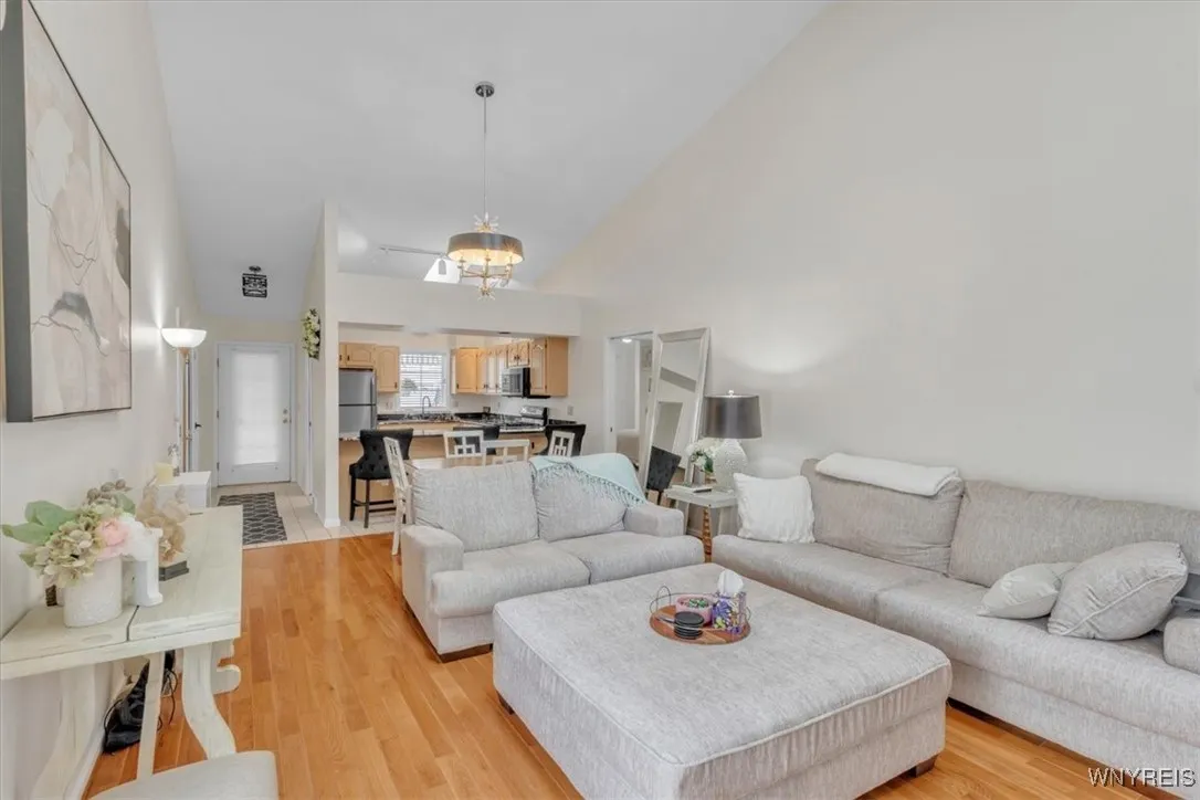 42 Spicebush Lane, Amherst, New York 14221, Amherst, New York 14221, 2 Bedrooms Bedrooms, 7 Rooms Rooms,2 BathroomsBathrooms,Residential,For Sale,42 Spicebush Lane, Amherst, New York 14221,B1633275