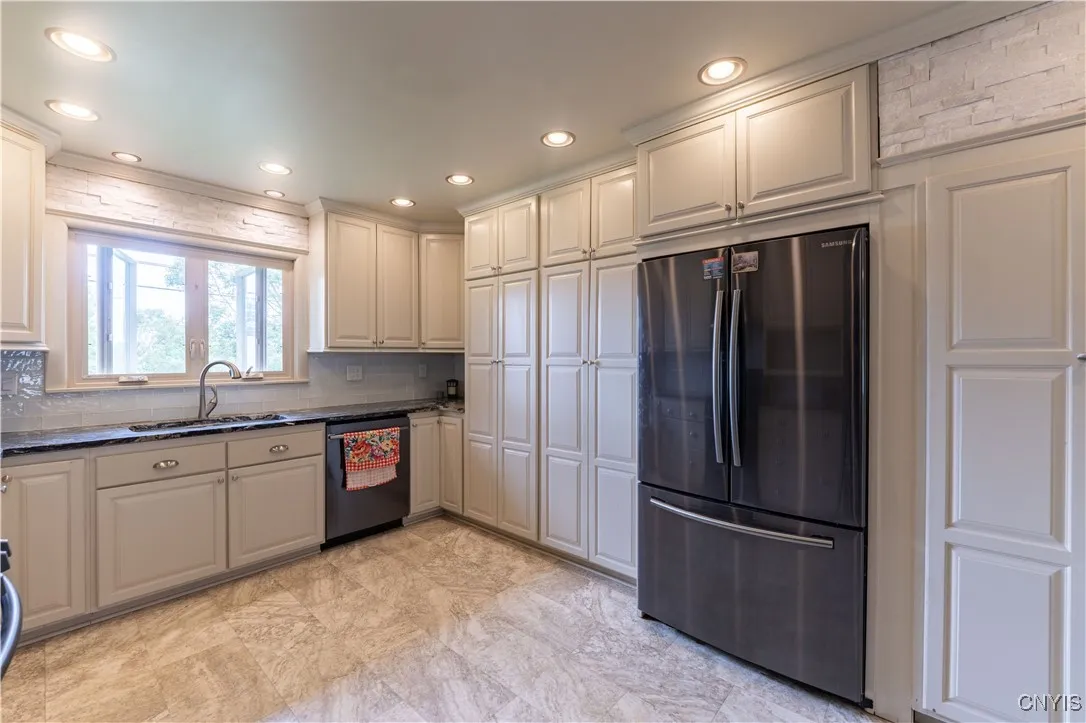 673 State Route 28, Columbia, New York 13439, Columbia, New York 13439, 5 Bedrooms Bedrooms, 12 Rooms Rooms,2 BathroomsBathrooms,Residential,For Sale,673 State Route 28, Columbia, New York 13439,0,S1633282