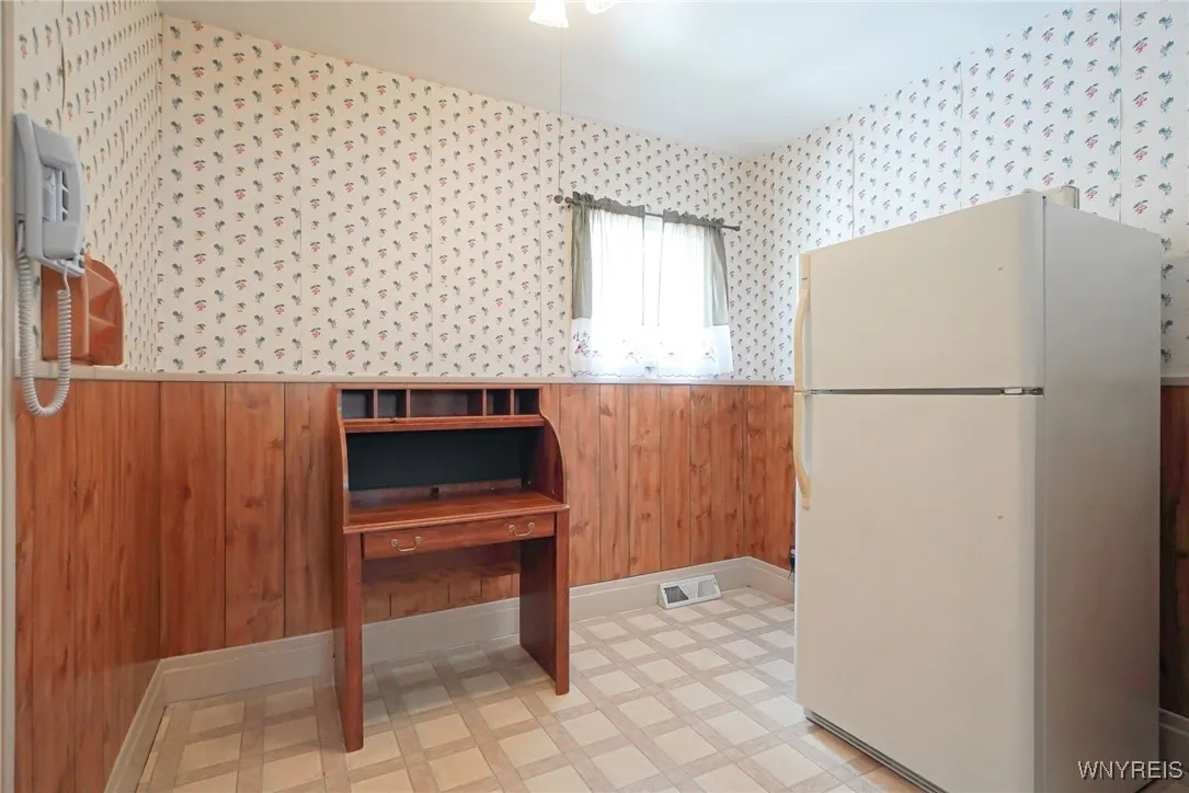 34 Lehigh St, Cheektowaga, New York 14206, Cheektowaga, New York 14206, 3 Bedrooms Bedrooms, 6 Rooms Rooms,1 BathroomBathrooms,Residential,For Sale,34 Lehigh St, Cheektowaga, New York 14206,0,B1632920