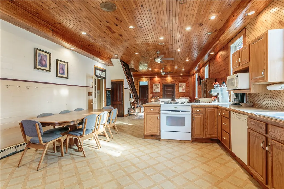 43 Brown Street, Albion, New York 14411, Albion, New York 14411, 9 Bedrooms Bedrooms, 13 Rooms Rooms,6 BathroomsBathrooms,Residential,For Sale,43 Brown Street, Albion, New York 14411,R1633136