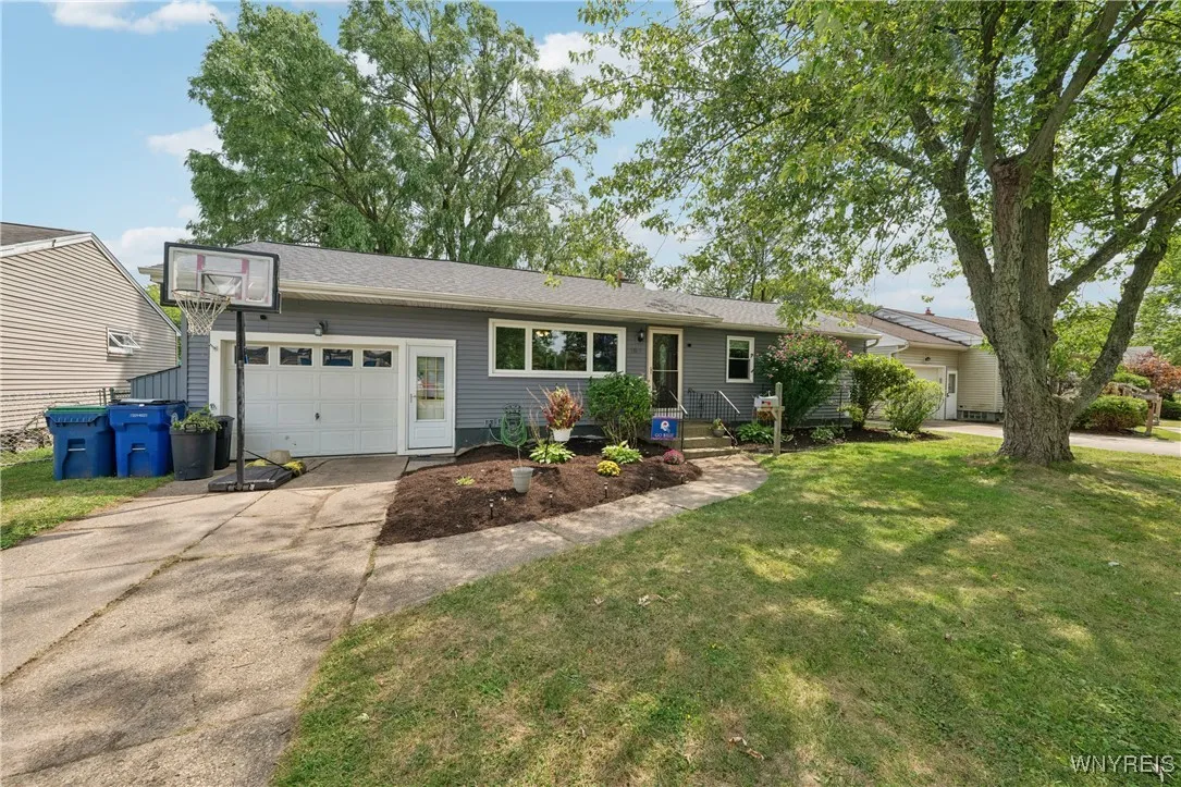163 Coronation Drive, Amherst, New York 14226, Amherst, New York 14226, 3 Bedrooms Bedrooms, 6 Rooms Rooms,2 BathroomsBathrooms,Residential,For Sale,163 Coronation Drive, Amherst, New York 14226,B1632828