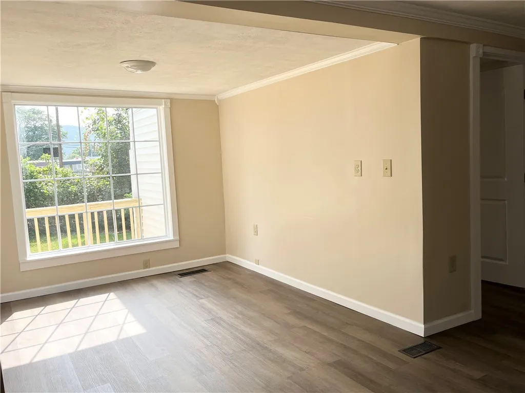 228 Grand Street, Hornell, New York 14843, Hornell, New York 14843, 2 Bedrooms Bedrooms, 6 Rooms Rooms,2 BathroomsBathrooms,Residential,For Sale,228 Grand Street, Hornell, New York 14843,R1632621