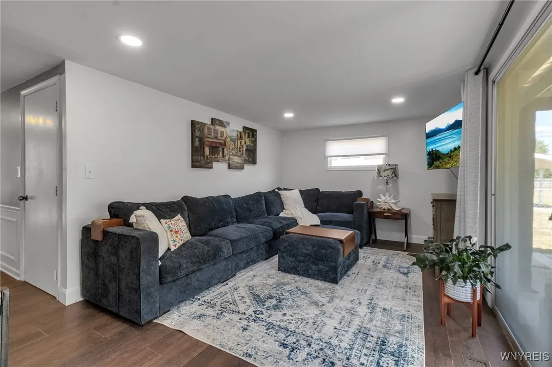 83 Millwood Drive, Tonawanda, New York 14150, Tonawanda, New York 14150, 3 Bedrooms Bedrooms, 8 Rooms Rooms,2 BathroomsBathrooms,Residential,For Sale,83 Millwood Drive, Tonawanda, New York 14150,B1633230