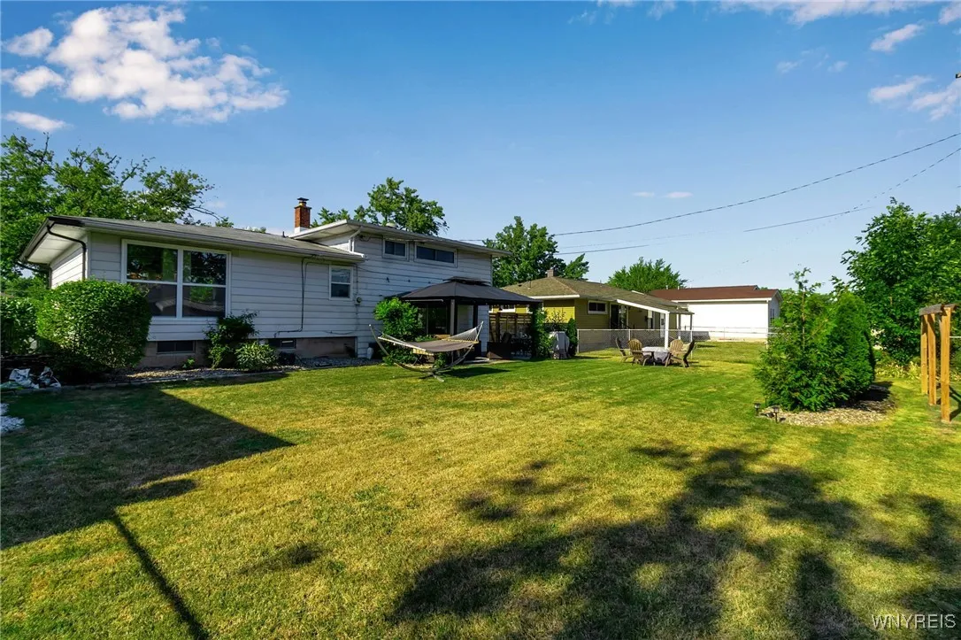 83 Millwood Drive, Tonawanda, New York 14150, Tonawanda, New York 14150, 3 Bedrooms Bedrooms, 8 Rooms Rooms,2 BathroomsBathrooms,Residential,For Sale,83 Millwood Drive, Tonawanda, New York 14150,B1633230