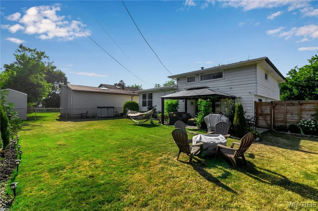 83 Millwood Drive, Tonawanda, New York 14150, Tonawanda, New York 14150, 3 Bedrooms Bedrooms, 8 Rooms Rooms,2 BathroomsBathrooms,Residential,For Sale,83 Millwood Drive, Tonawanda, New York 14150,B1633230