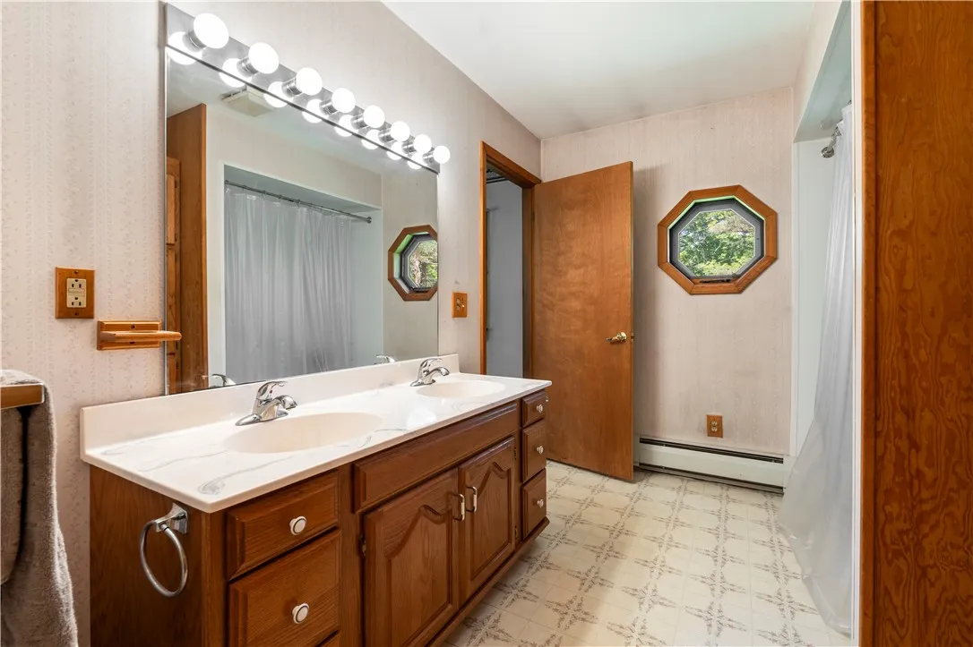 7609 Wheaton Hill Rd Road, Springwater, New York 1, Springwater, New York 14560, 3 Bedrooms Bedrooms, 8 Rooms Rooms,1 BathroomBathrooms,Residential,For Sale,7609 Wheaton Hill Rd Road, Springwater, New York 1,R1633298