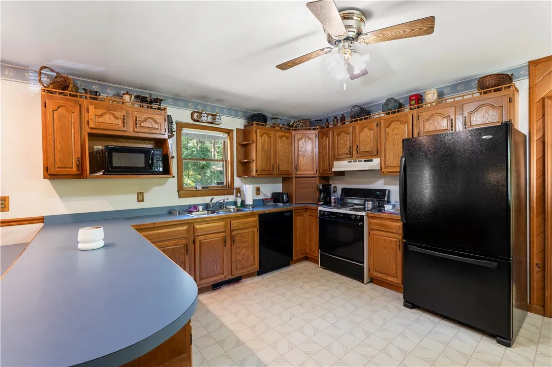7609 Wheaton Hill Rd Road, Springwater, New York 1, Springwater, New York 14560, 3 Bedrooms Bedrooms, 8 Rooms Rooms,1 BathroomBathrooms,Residential,For Sale,7609 Wheaton Hill Rd Road, Springwater, New York 1,R1633298