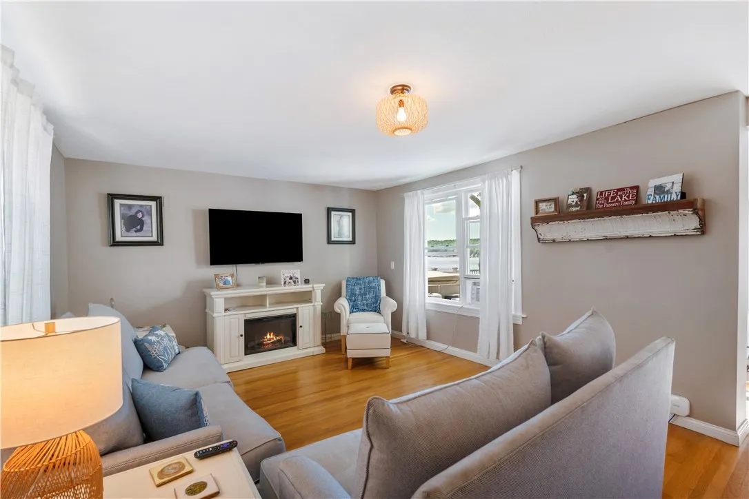 5372 E Lake Rd, Conesus, New York 14435, Conesus, New York 14435, 4 Bedrooms Bedrooms, ,3 BathroomsBathrooms,Residential,For Sale,5372 E Lake Rd, Conesus, New York 14435,0,R1632973