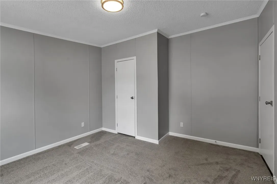 1227 Parkwood Drive, Lockport Town, New York 14094, Lockport Town, New York 14094, 3 Bedrooms Bedrooms, 6 Rooms Rooms,2 BathroomsBathrooms,Residential,For Sale,1227 Parkwood Drive, Lockport Town, New York 14094,B1633274