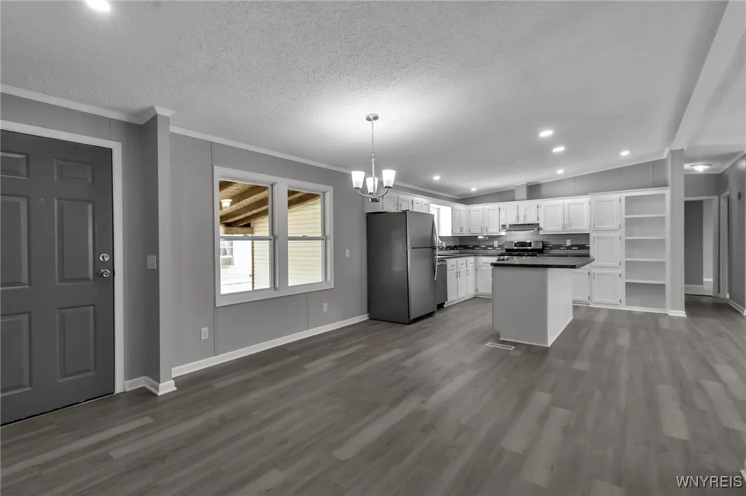 1227 Parkwood Drive, Lockport Town, New York 14094, Lockport Town, New York 14094, 3 Bedrooms Bedrooms, 6 Rooms Rooms,2 BathroomsBathrooms,Residential,For Sale,1227 Parkwood Drive, Lockport Town, New York 14094,B1633274