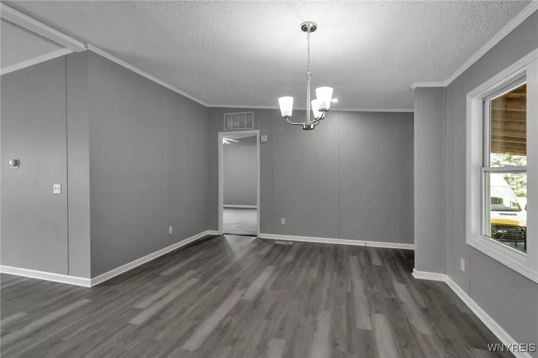 1227 Parkwood Drive, Lockport Town, New York 14094, Lockport Town, New York 14094, 3 Bedrooms Bedrooms, 6 Rooms Rooms,2 BathroomsBathrooms,Residential,For Sale,1227 Parkwood Drive, Lockport Town, New York 14094,B1633274