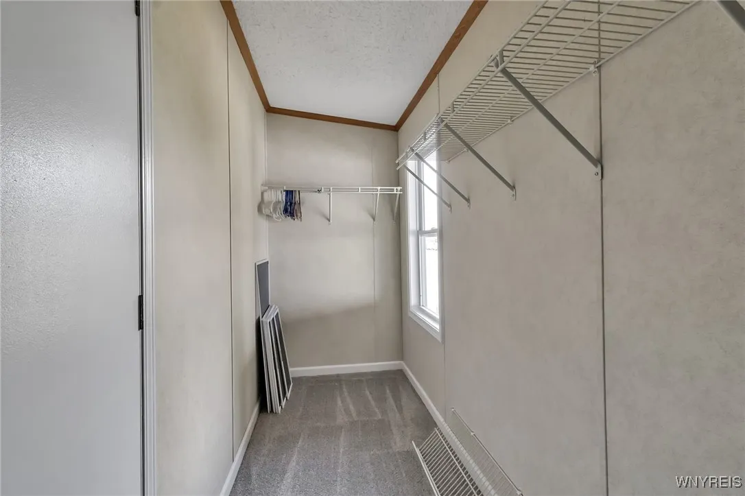 1227 Parkwood Drive, Lockport Town, New York 14094, Lockport Town, New York 14094, 3 Bedrooms Bedrooms, 6 Rooms Rooms,2 BathroomsBathrooms,Residential,For Sale,1227 Parkwood Drive, Lockport Town, New York 14094,B1633274