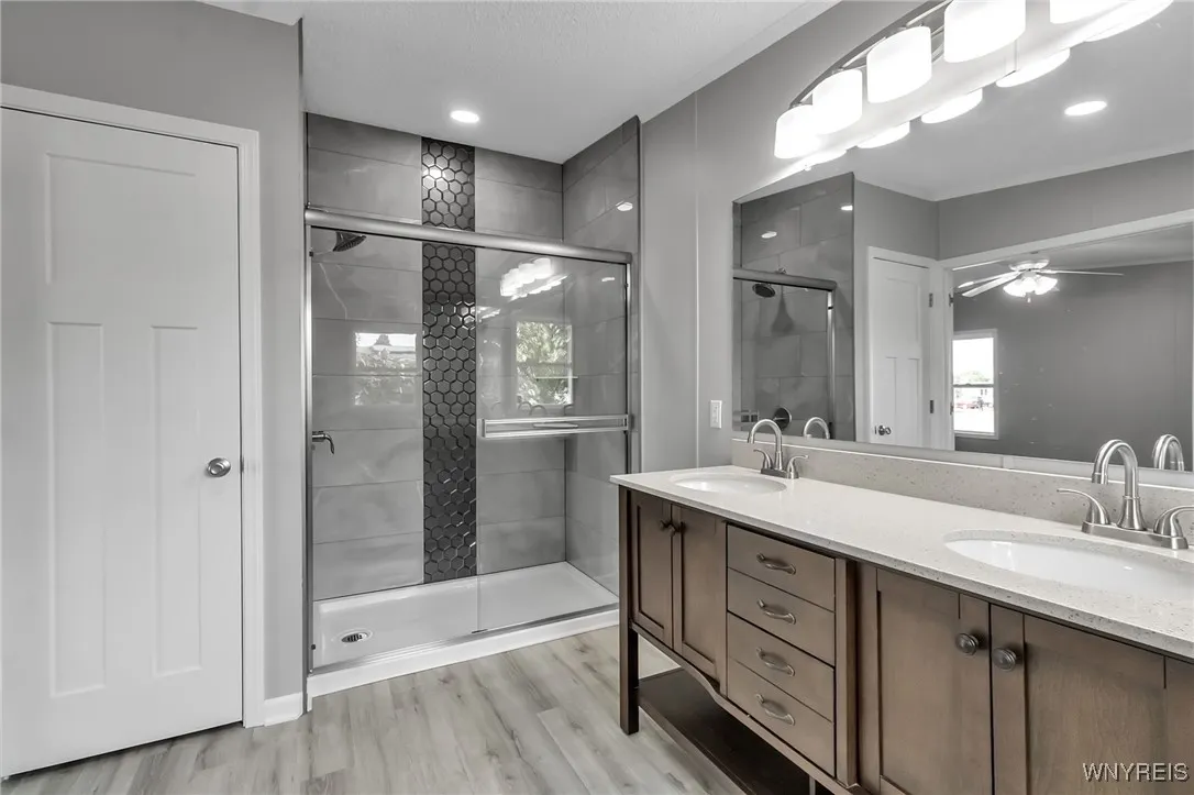 1227 Parkwood Drive, Lockport Town, New York 14094, Lockport Town, New York 14094, 3 Bedrooms Bedrooms, 6 Rooms Rooms,2 BathroomsBathrooms,Residential,For Sale,1227 Parkwood Drive, Lockport Town, New York 14094,B1633274