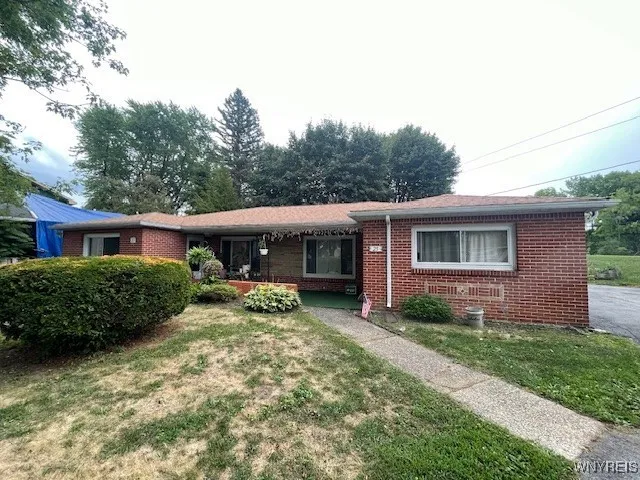 Front of the house looking at the right house.